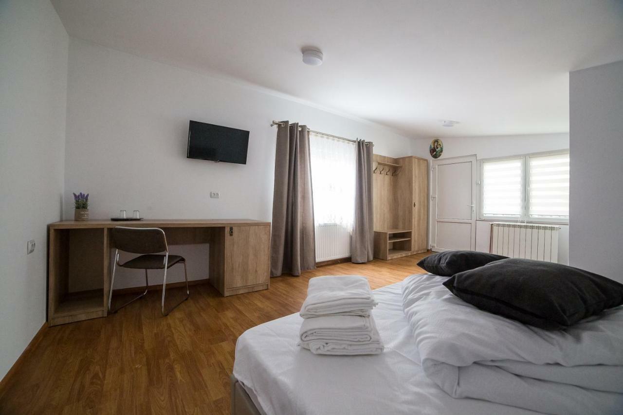 Casa Burduhos Ξενοδοχείο Câmpulung Moldovenesc Εξωτερικό φωτογραφία