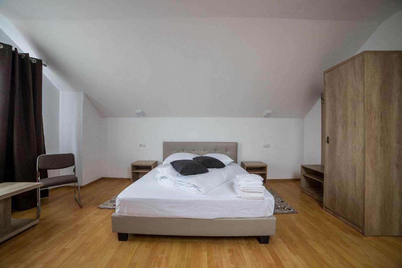 Casa Burduhos Ξενοδοχείο Câmpulung Moldovenesc Εξωτερικό φωτογραφία